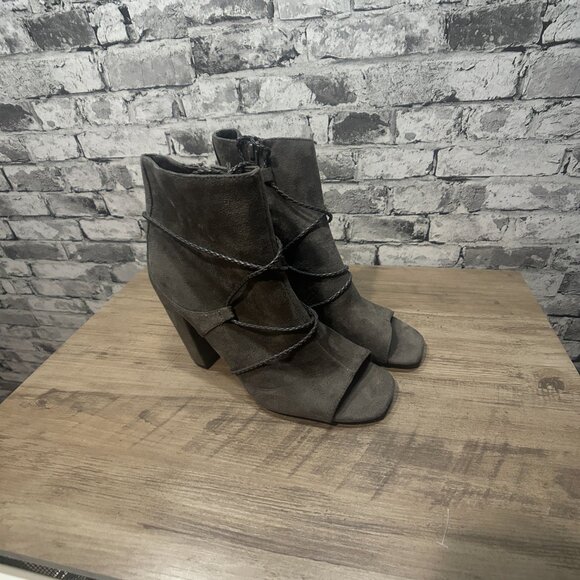 EUC Rialto Mila Grey Heeled Boots Size 10M - Picture 2 of 13